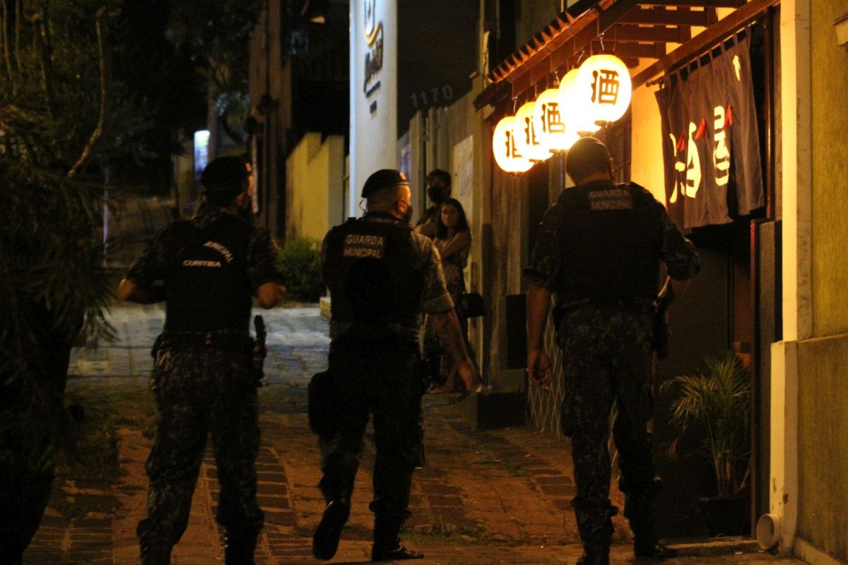 Lei que multa quem violar regras contra covid gera insegurança jurídica