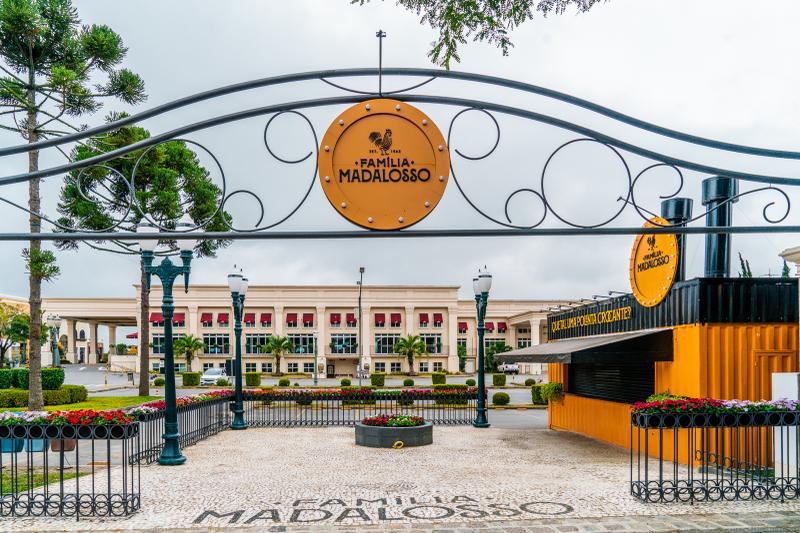 Maior restaurante italiano de santa felicidade inaugura loja em shopping